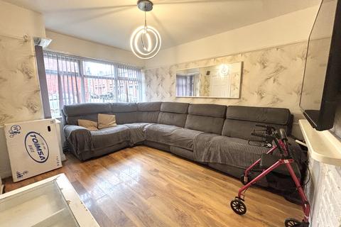 4 bedroom end of terrace house for sale, Long Street, Gorton