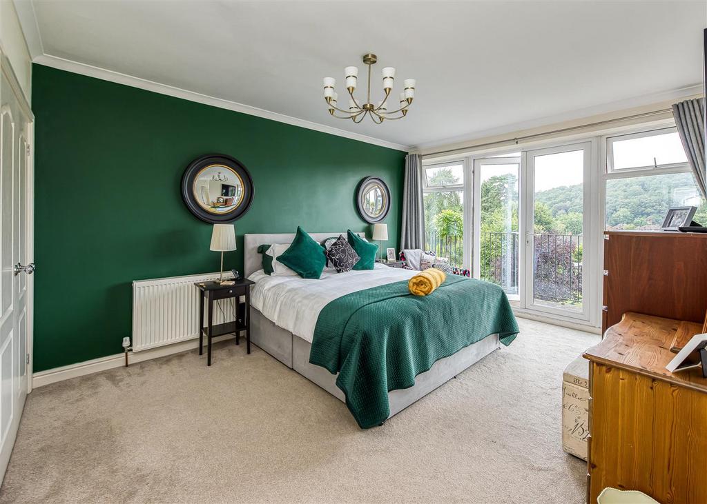82 Station Road-Bedroom 1.jpg