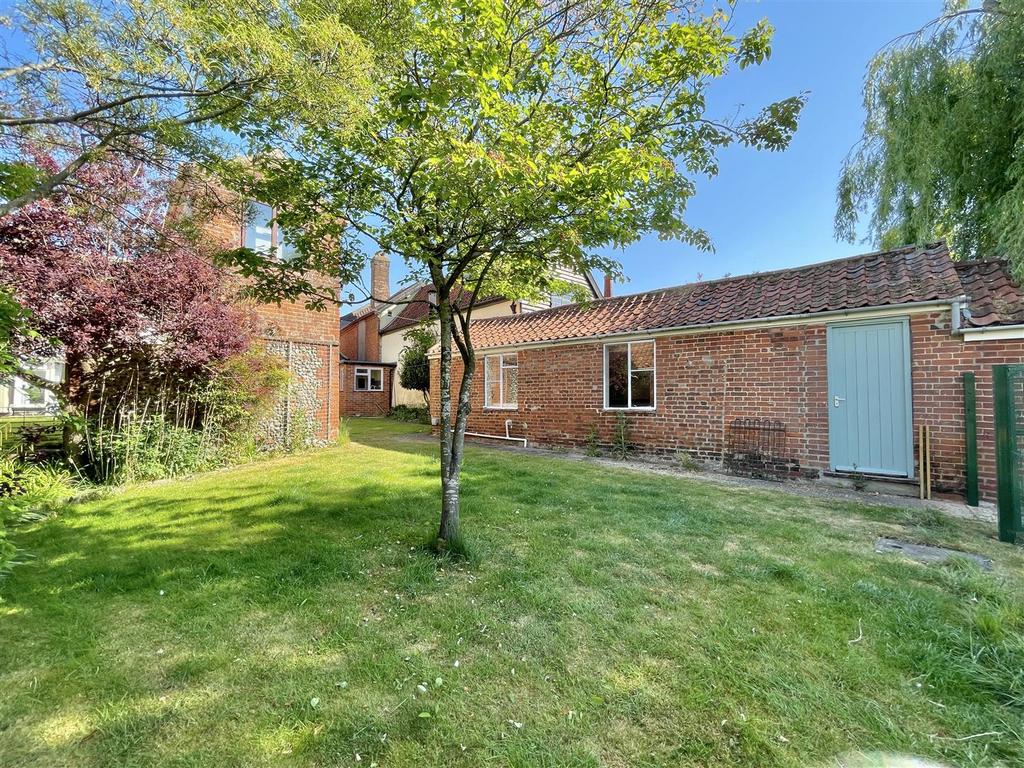 Garden/outbuilding