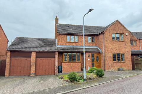 4 bedroom detached house for sale, Wedgwood Close, Desborough, Kettering