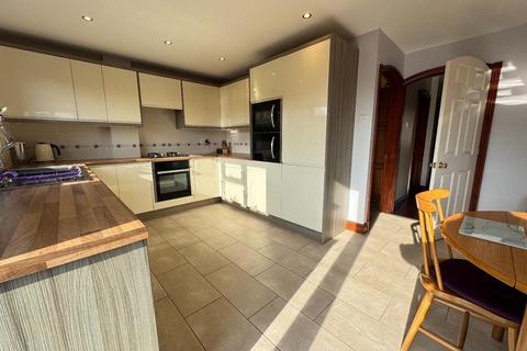 4 bedroom detached house for sale, Wedgwood Close, Desborough, Kettering