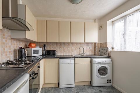 14 Birch Close, Scarning, Dereham, NR19 2UP