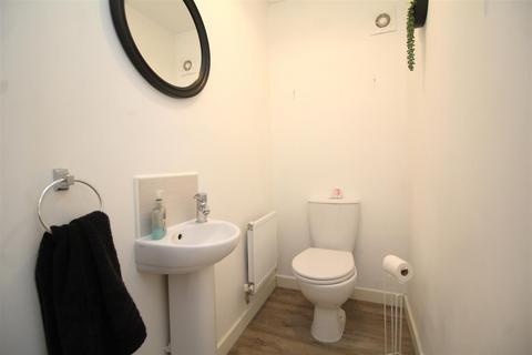 97 Manor Drive, Peterborough, PE4 7AR