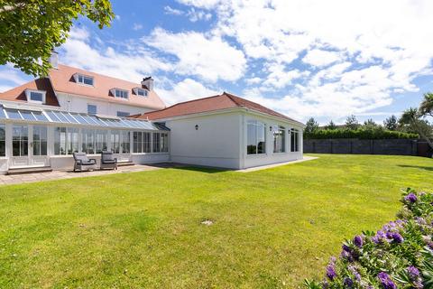 8 bedroom detached house for sale, Ronaldsburn, Derbyhaven, Castletown