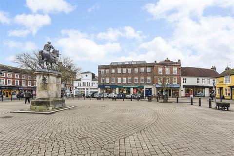 1 bedroom flat for sale, The Square, Petersfield