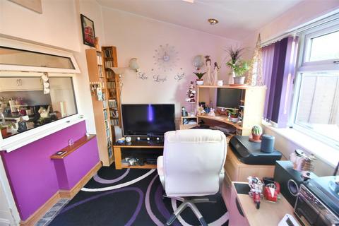 3 bedroom terraced house for sale, Elton Close, Leamington Spa