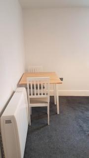 2 bedroom flat to rent, Worcester Street, Kidderminster DY10