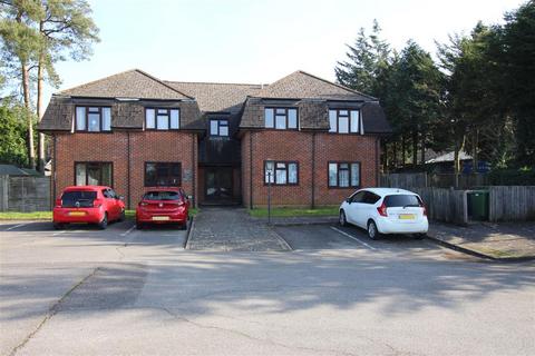 1 bedroom apartment for sale, Spencers Court, Whitehill