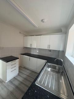 2 bedroom flat to rent, Basildon, SS16