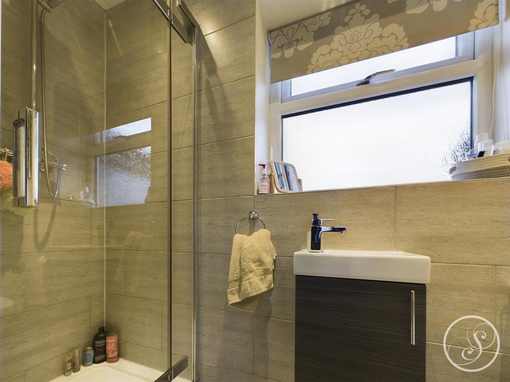 Ensuite shower room