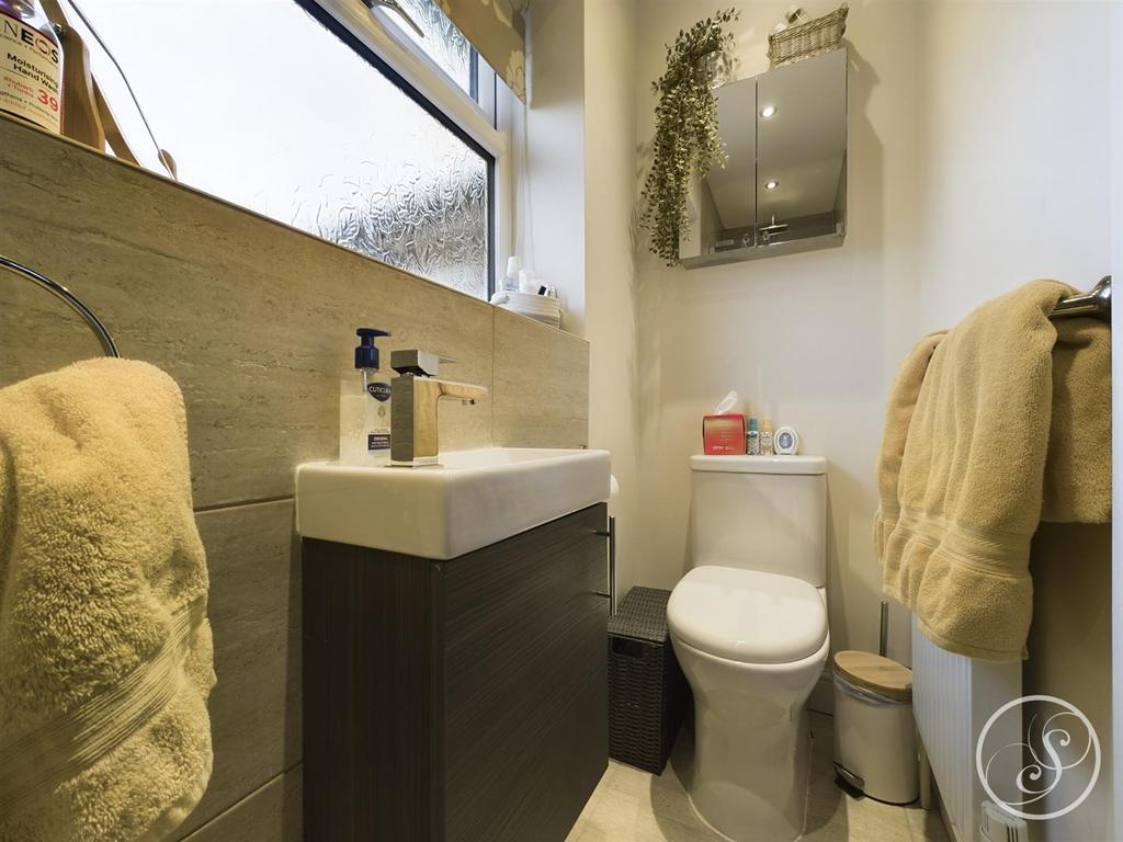 Ensuite shower room