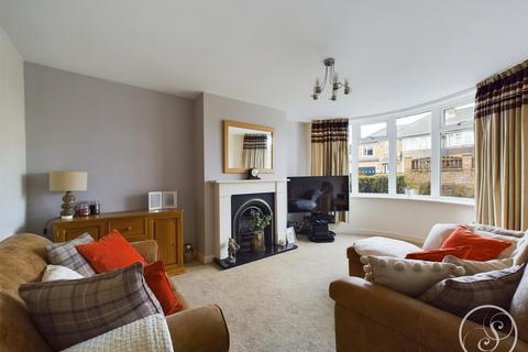 4 bedroom semi-detached house for sale, Lulworth Crescent, Leeds