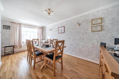 3 bedroom end of terrace house for sale, Grafton Close, George Green, Slough