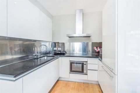 1 bedroom flat to rent, Hepworth Court, Grosvenor Waterside, 30 Gatliff Road, London, SW1W