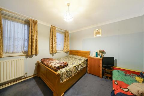 3 bedroom terraced house for sale, Kemps Drive, Westferry, E14