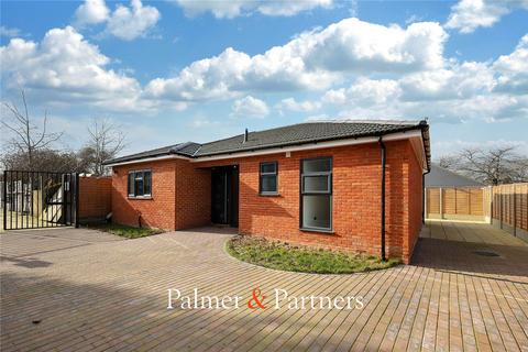 3 bedroom bungalow for sale, Berechurch Road, Colchester, Essex, CO2
