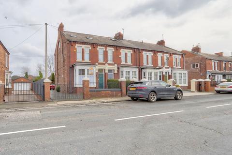 4 bedroom end of terrace house for sale, Normanby Road, Middlesbrough, TS6