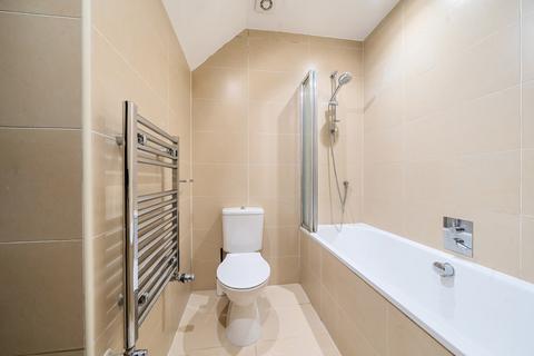 2 bedroom apartment for sale, Harold Road, London