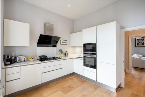 2 bedroom flat for sale, Oakley Street, London, SW3