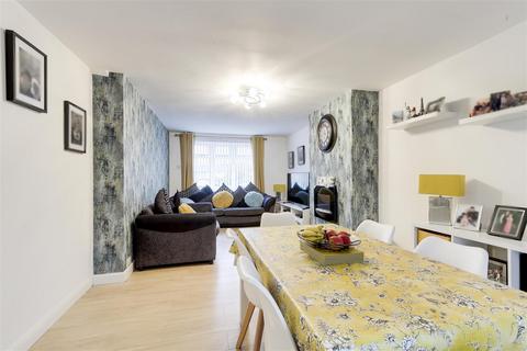 44 Treegarth Square, Nottingham, NG5 5QZ