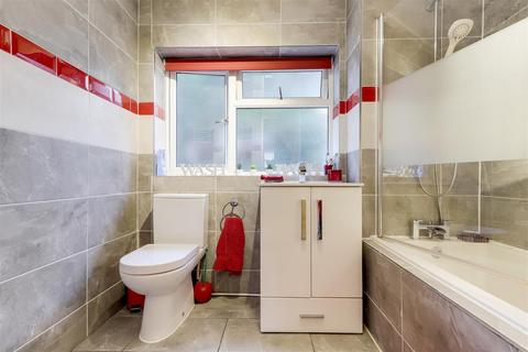 44 Treegarth Square, Nottingham, NG5 5QZ