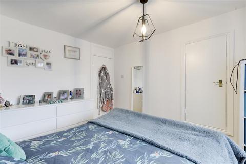 44 Treegarth Square, Nottingham, NG5 5QZ