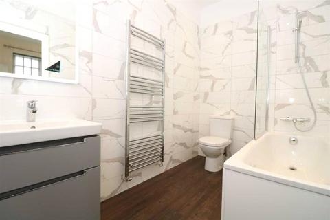 2 bedroom apartment to rent, London Road, Leicester LE2