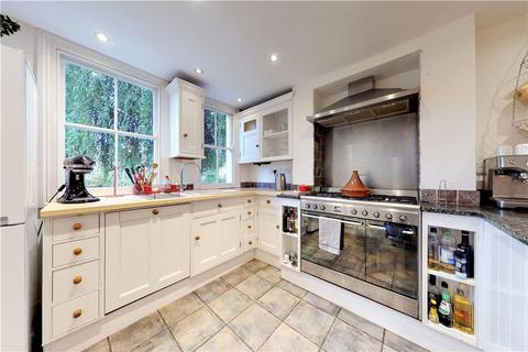 44 Glyn Road, London, E5 0JD