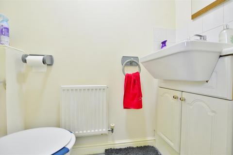 2 bedroom terraced house for sale, Kings Road, Slough