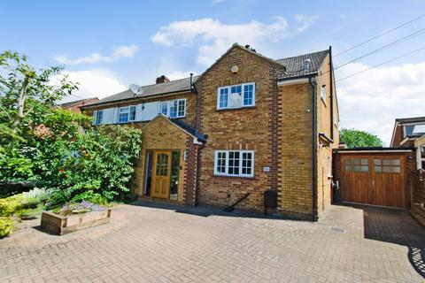 105 Heath Road, Beaconsfield, HP9 1DJ