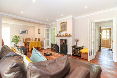 105 Heath Road, Beaconsfield, HP9 1DJ