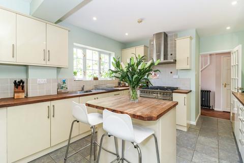 105 Heath Road, Beaconsfield, HP9 1DJ