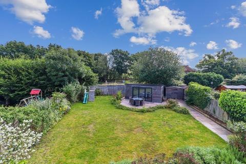 105 Heath Road, Beaconsfield, HP9 1DJ