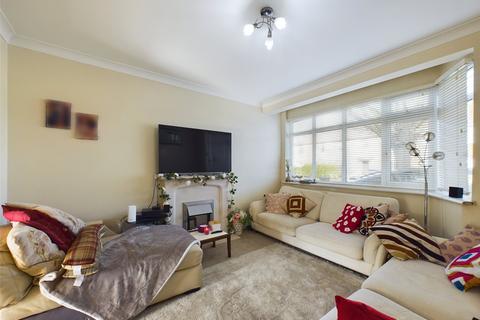 3 bedroom semi-detached house for sale, Forest Road, Havering RM7