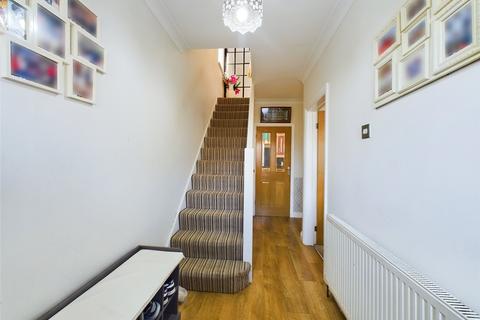 5 Forest Road, Romford, RM7 8DU