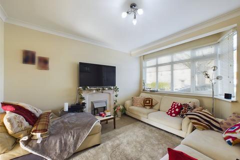 5 Forest Road, Romford, RM7 8DU