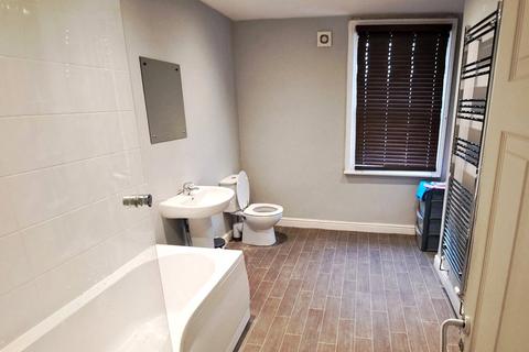 1 bedroom in a house share to rent, Queen Street, Wellington, Telford, Shropshire, TF1