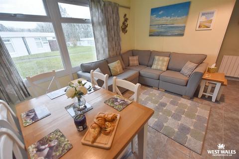 2 bedroom chalet for sale, Roch, Haverfordwest