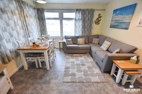 2 bedroom chalet for sale, Roch, Haverfordwest