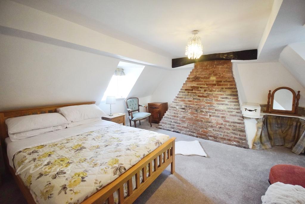 Cottage bed 2