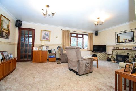 3 bedroom bungalow for sale, Pink Lane, Burnham, Buckinghamshire, SL1