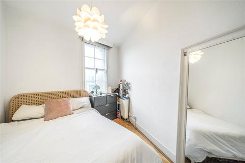 2 bedroom apartment for sale, London W8