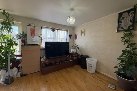 3 bedroom terraced house for sale, Allendale Avenue, Southall