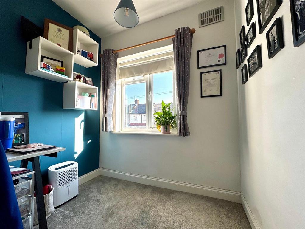 Bedroom 3.jpg