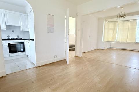 3 bedroom semi-detached house to rent, Berkeley Road, London