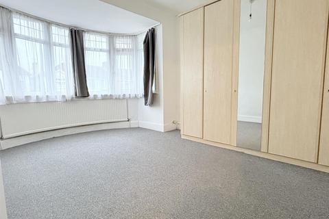 3 bedroom semi-detached house to rent, Berkeley Road, London