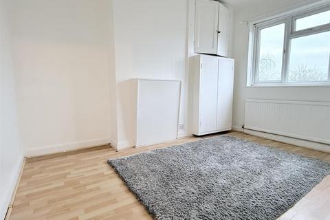 3 bedroom semi-detached house to rent, Berkeley Road, London