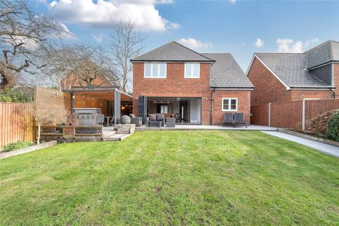 8 Archbishops Crescent, Gillingham, ME7 2WL