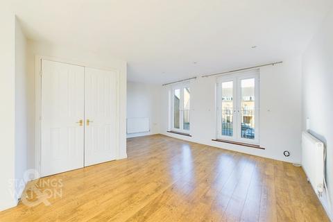 122 Mountbatten Drive, Norwich, NR6 7PP