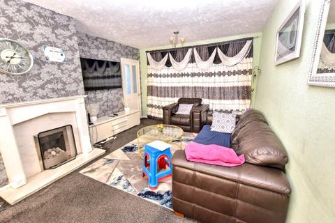 3 bedroom semi-detached house for sale, Silver Royd Hill, Leeds, West Yorkshire